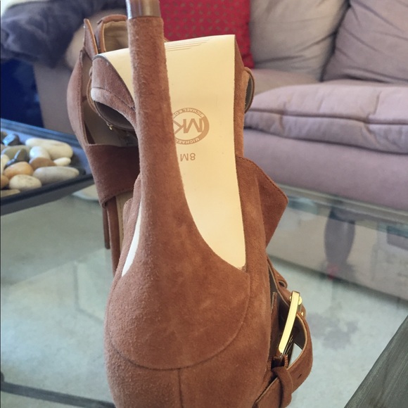 Suede MK sandal - Picture 4 of 5